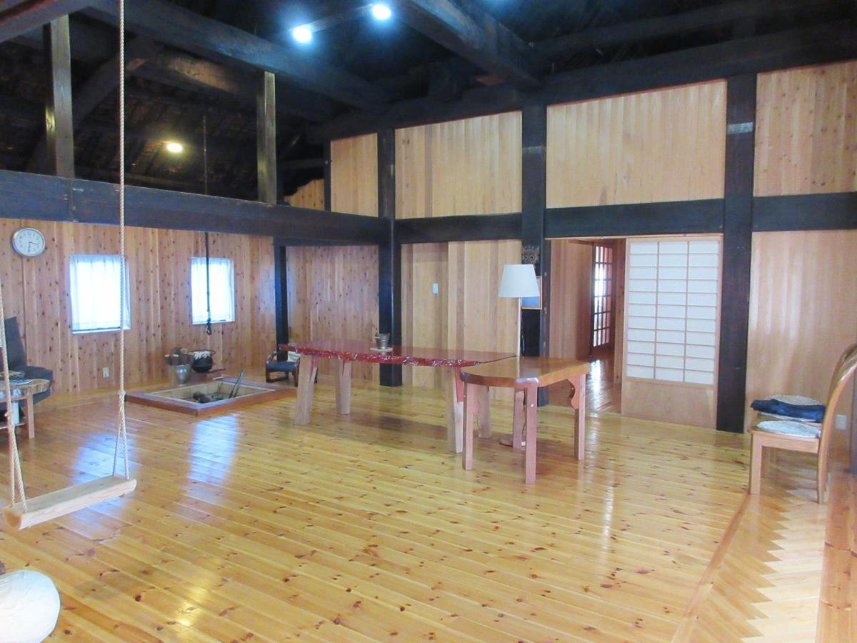 民泊くま - 絵画と音楽の宿 Inawashiro Exterior foto